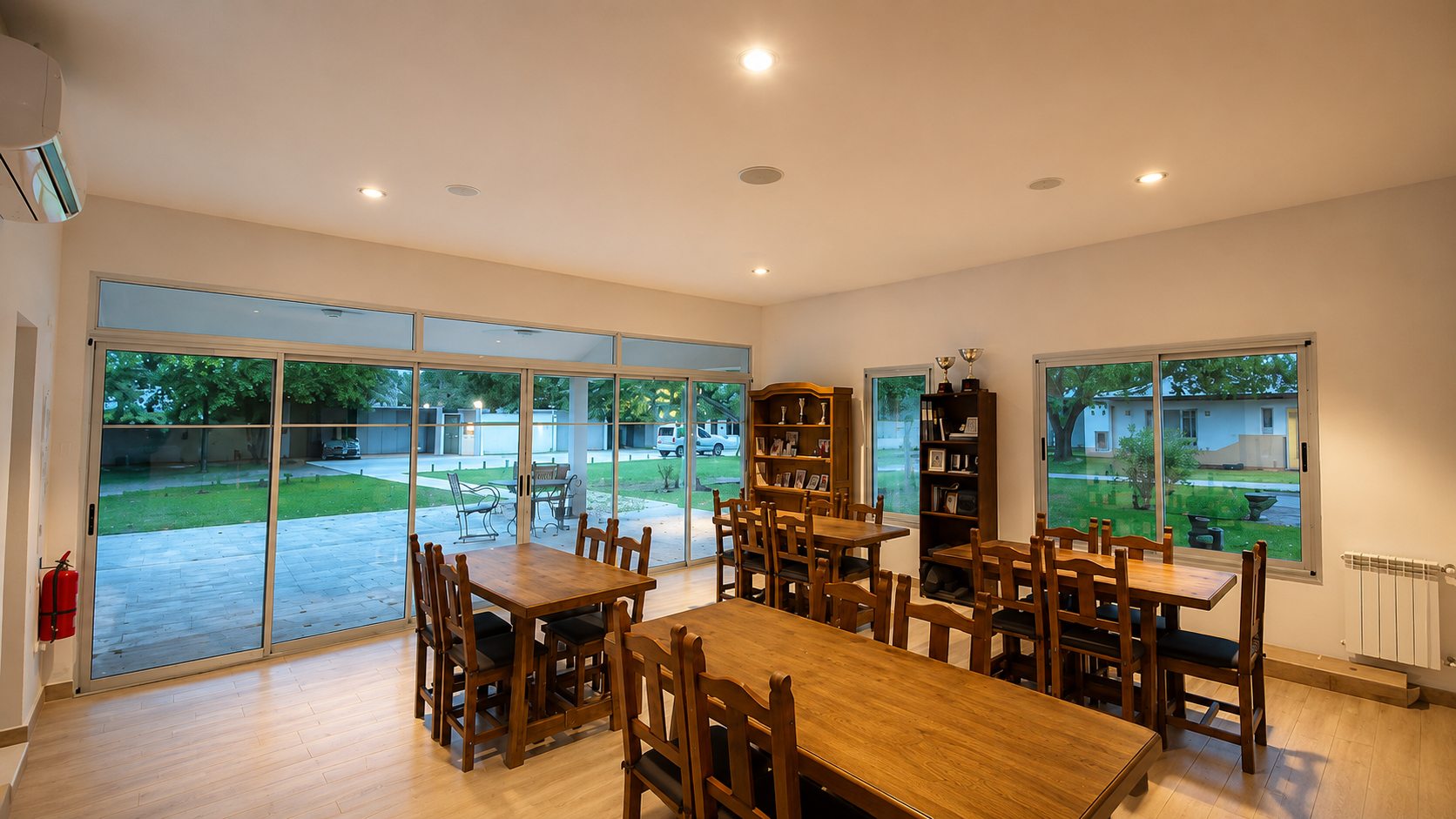 Salón con instalación de audio
